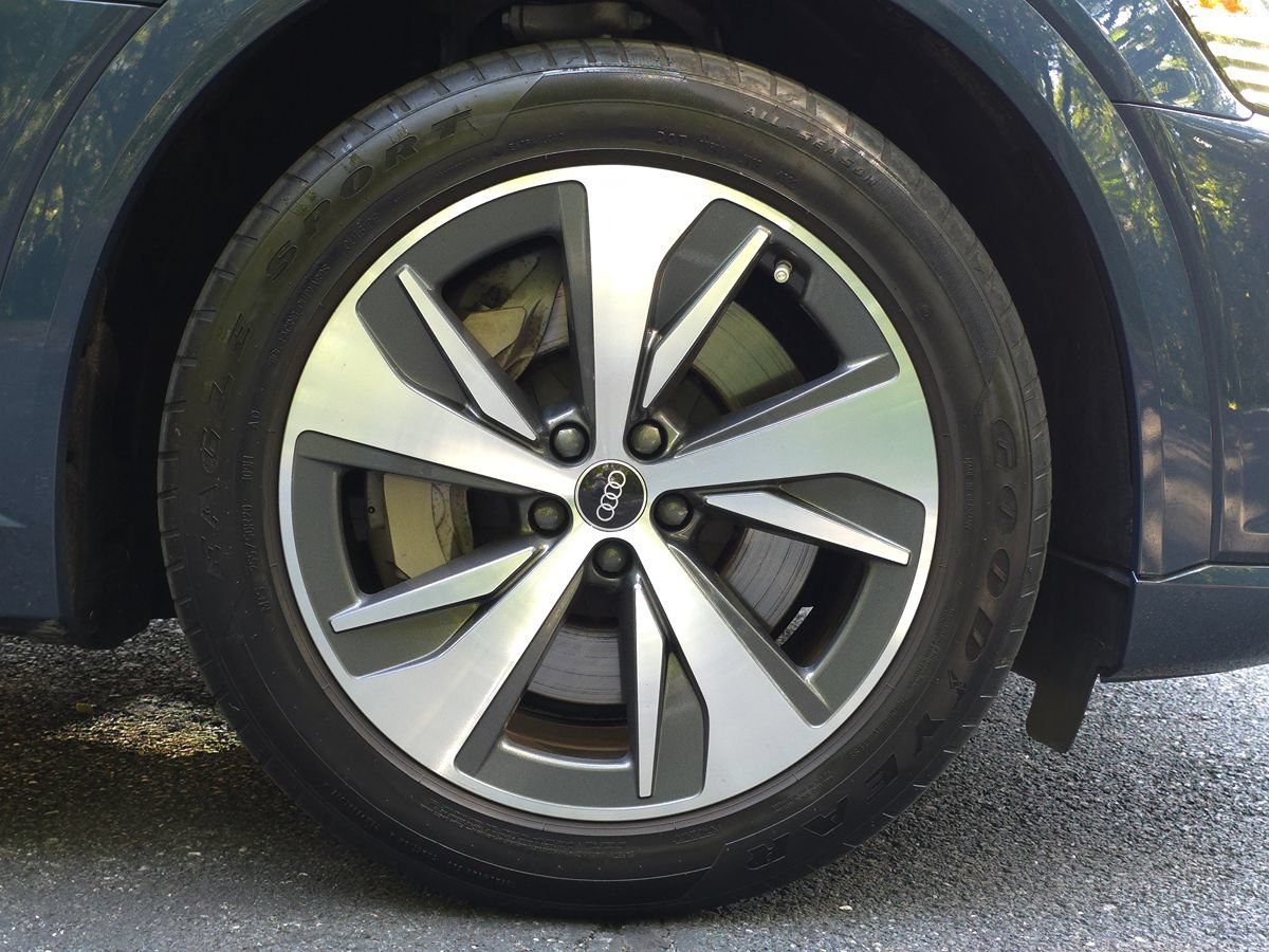Used 2024 Audi Q8 e-tron Premium AWD/4WD image 67