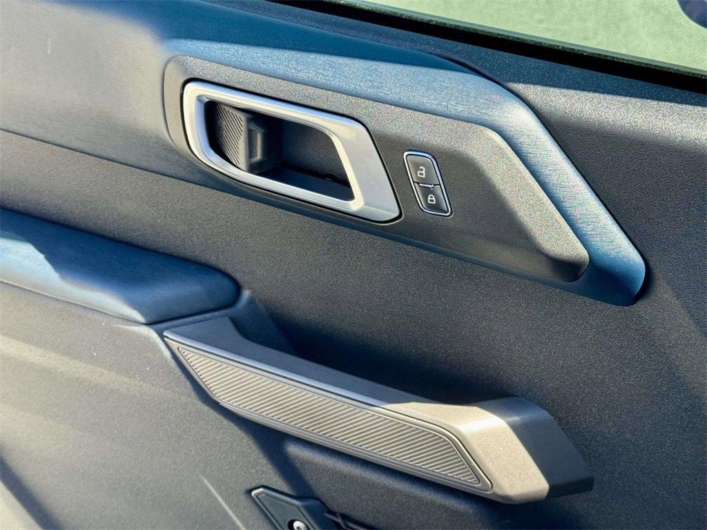 Used 2022 Ford Bronco Outer Banks image 11