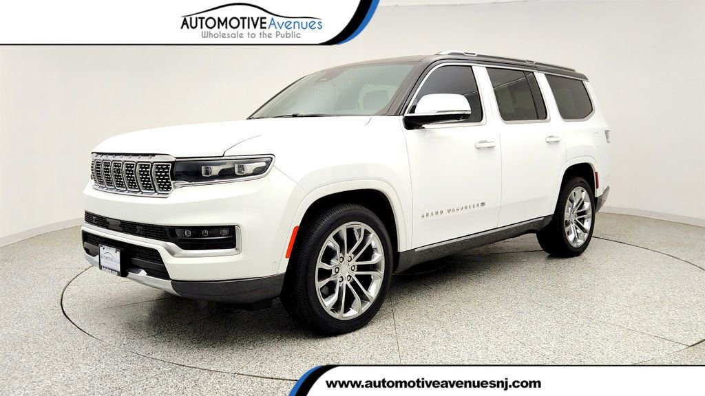 Used 2022 Jeep Grand Wagoneer Series II AWD/4WD video 1