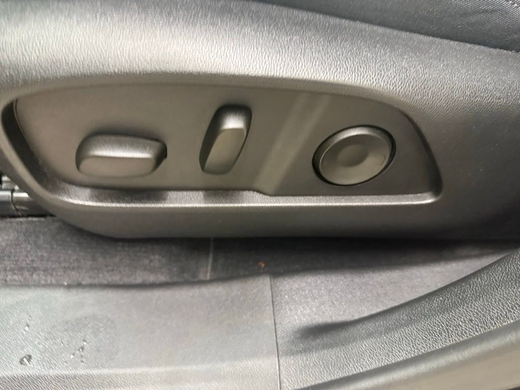 Used 2025 Chevrolet Equinox LT w/ Convenience Package II image 22