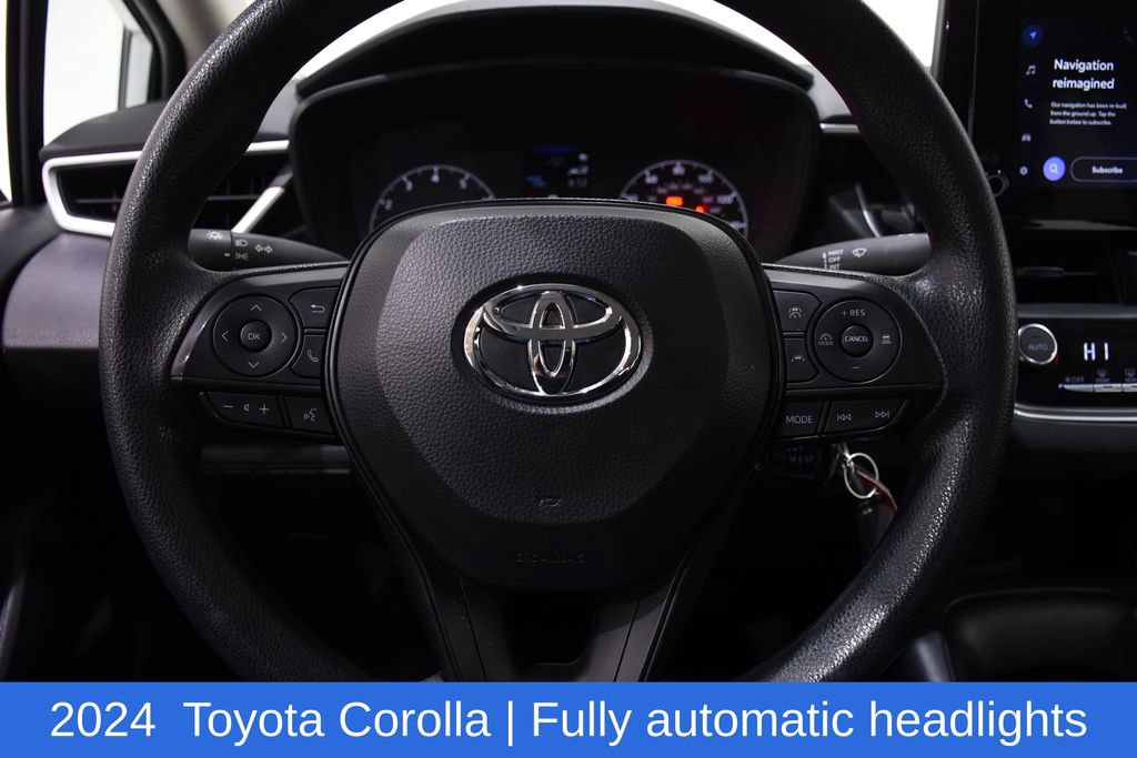 Used 2024 Toyota Corolla LE image 11