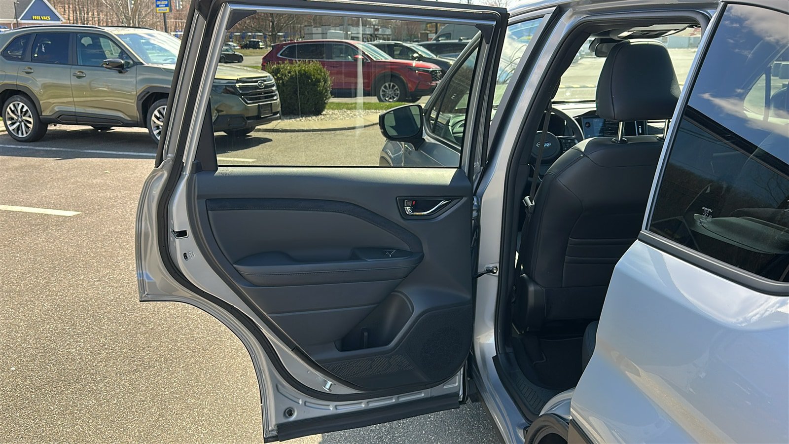 Used 2025 Subaru Forester Limited AWD/4WD image 22