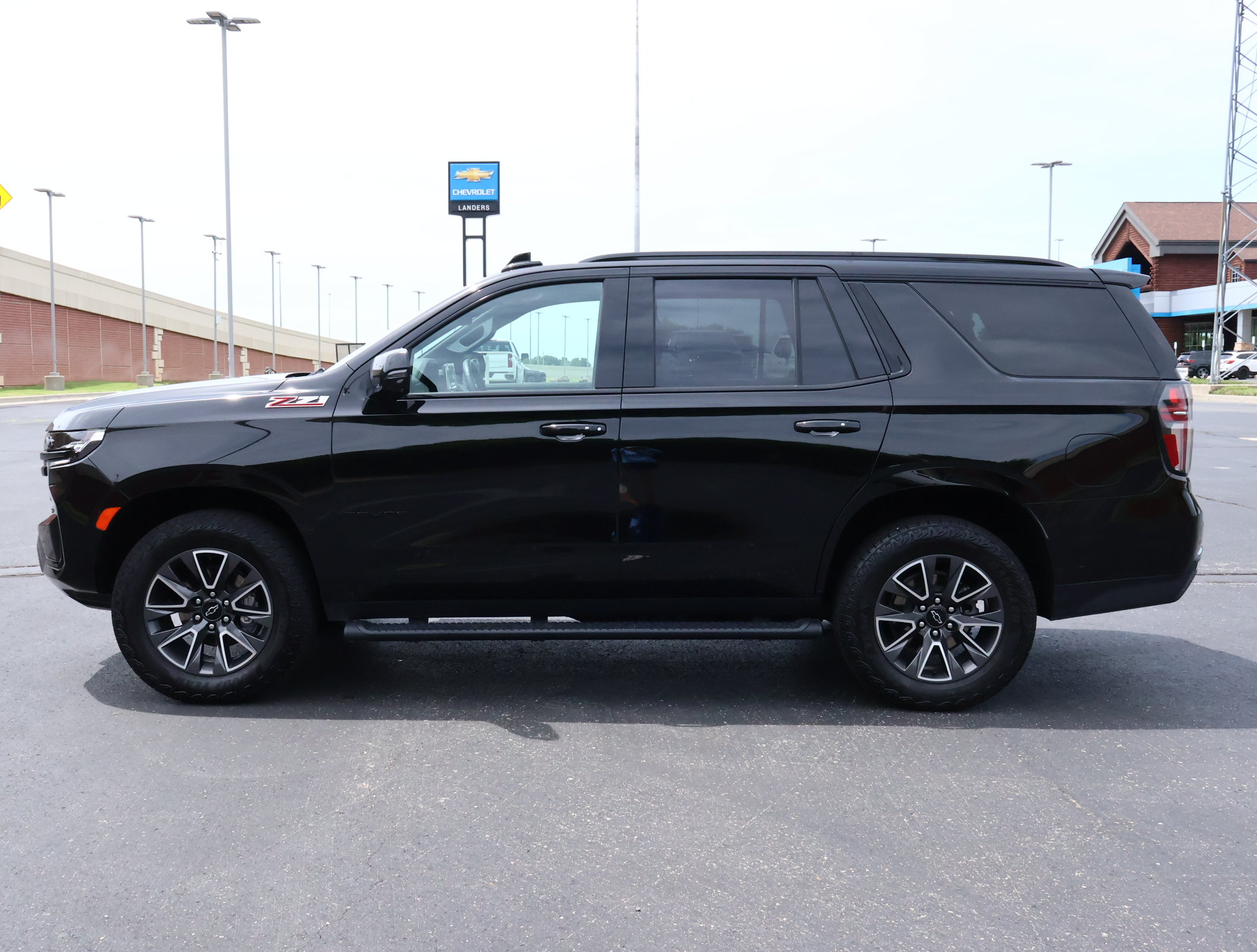 Used 2024 Chevrolet Tahoe Z71 w/ Z71 Off-Road Package AWD/4WD image 37