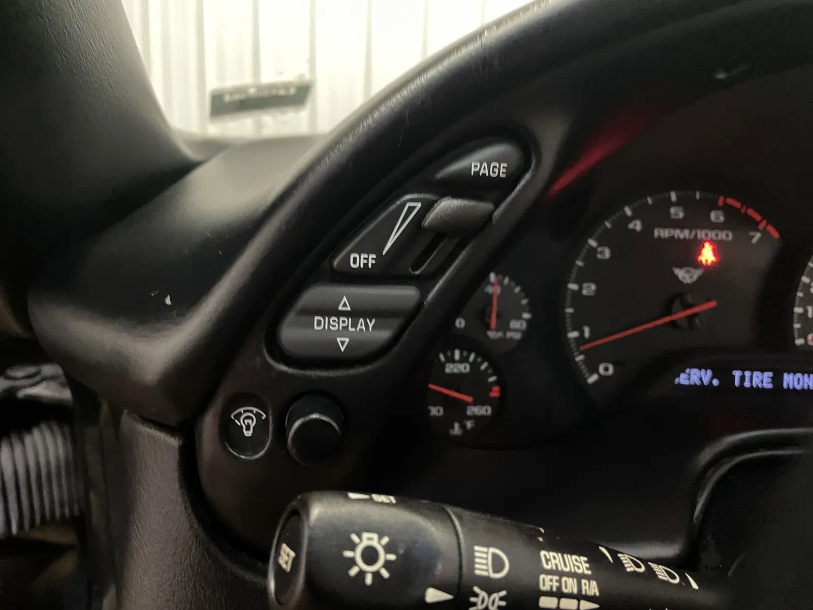 Used 2000 Chevrolet Corvette Coupe w/ Roof Pkg RWD image 26