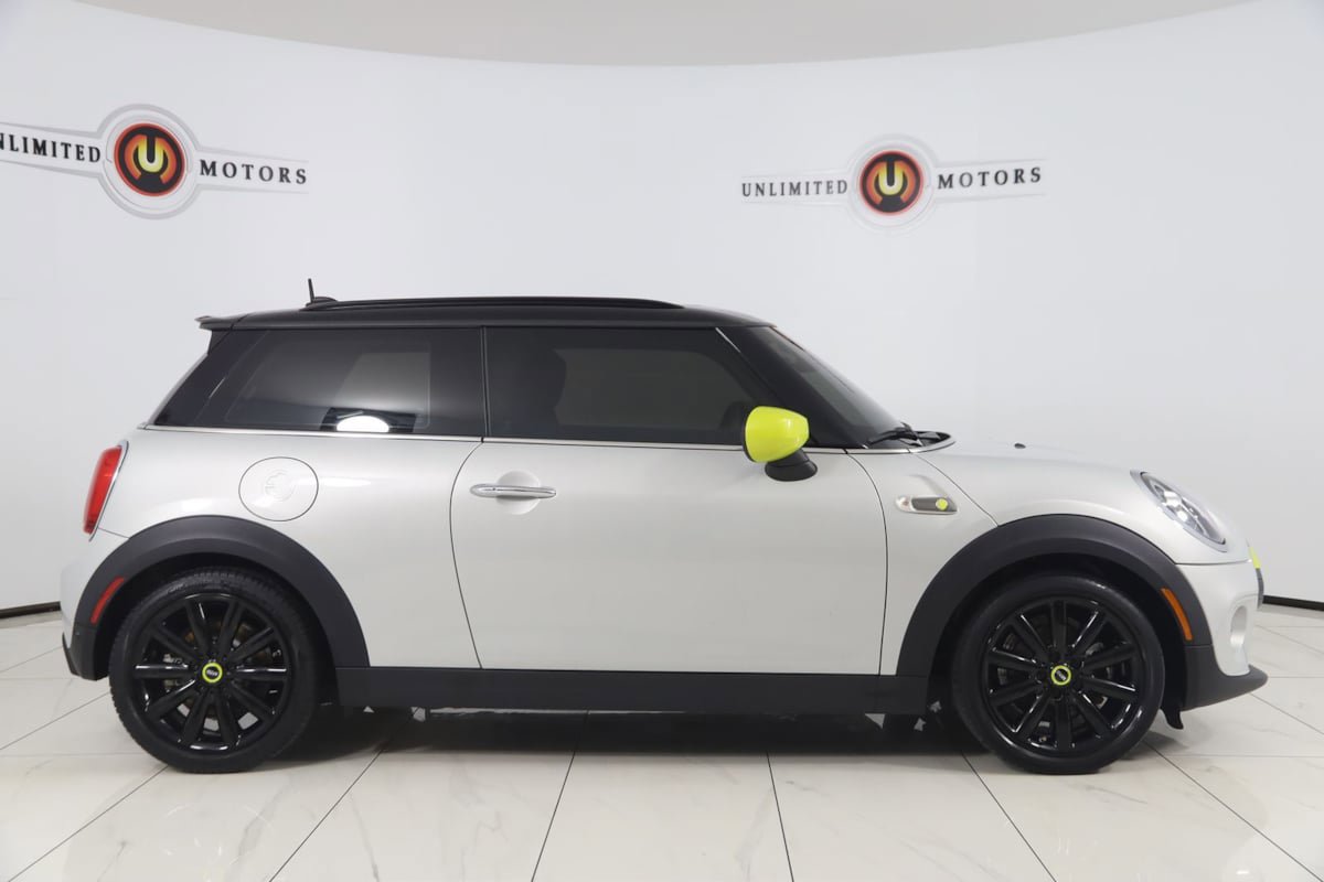 Used 2021 MINI Cooper SE w/ 6.5" Touchscreen Package FWD image 2
