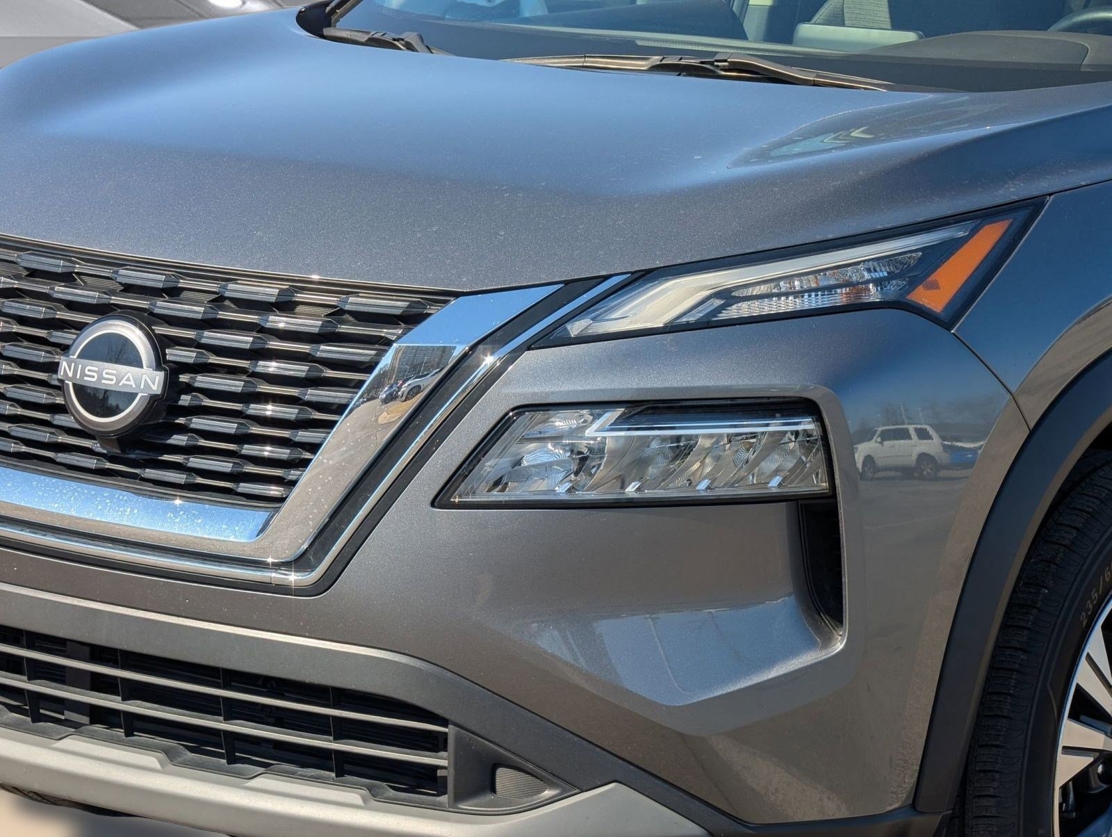 Used 2023 Nissan Rogue SV image 11