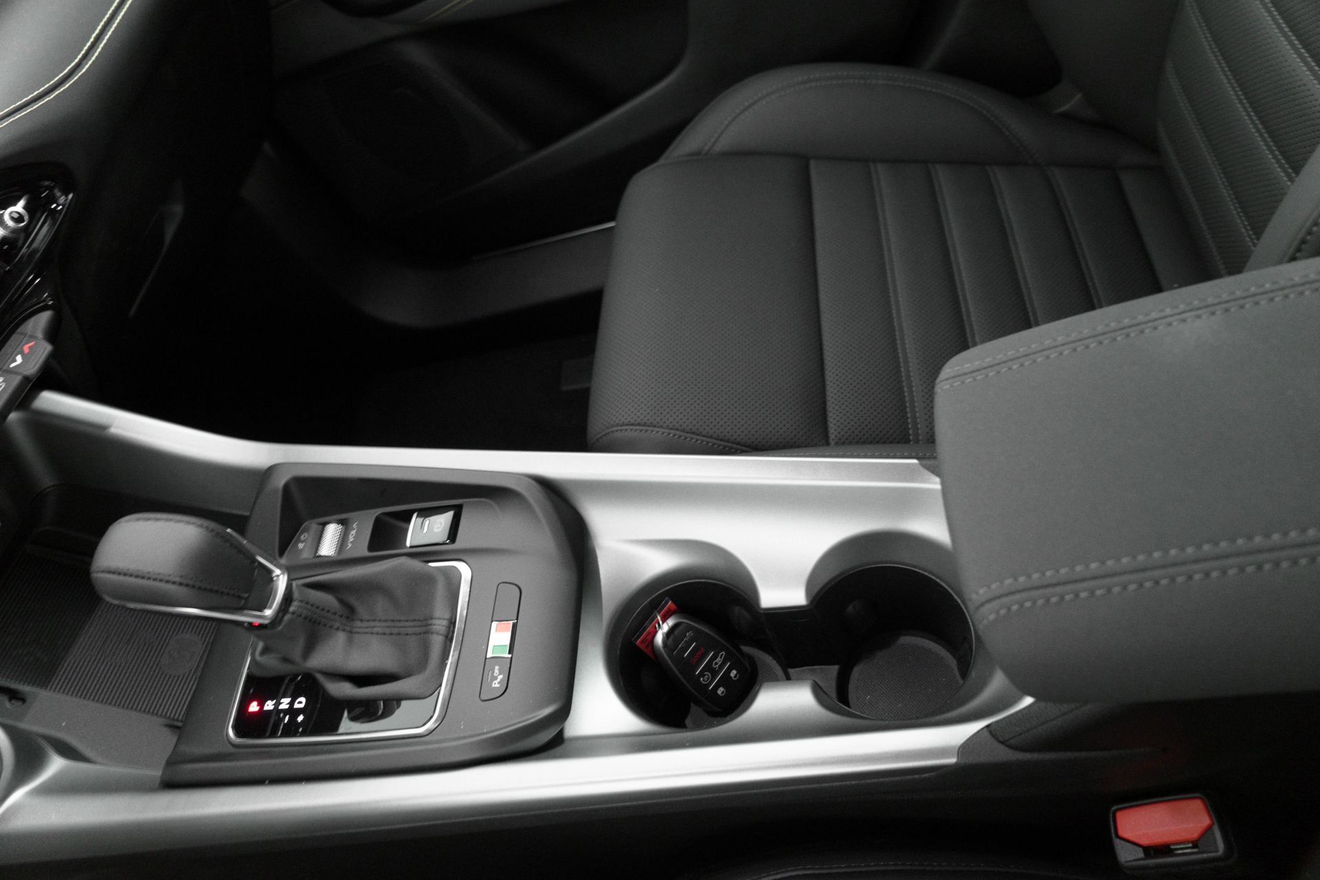 New 2025 Alfa Romeo Tonale w/ Premium Package image 43