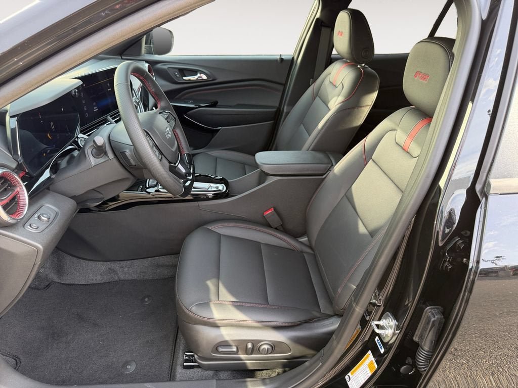 New 2026 Chevrolet Trax RS w/ Sunroof Package FWD image 6