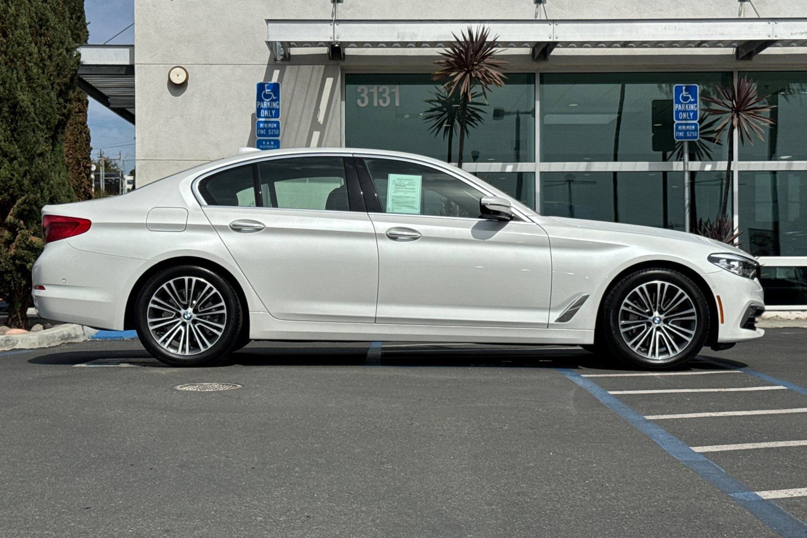 Used 2017 BMW 530i image 3