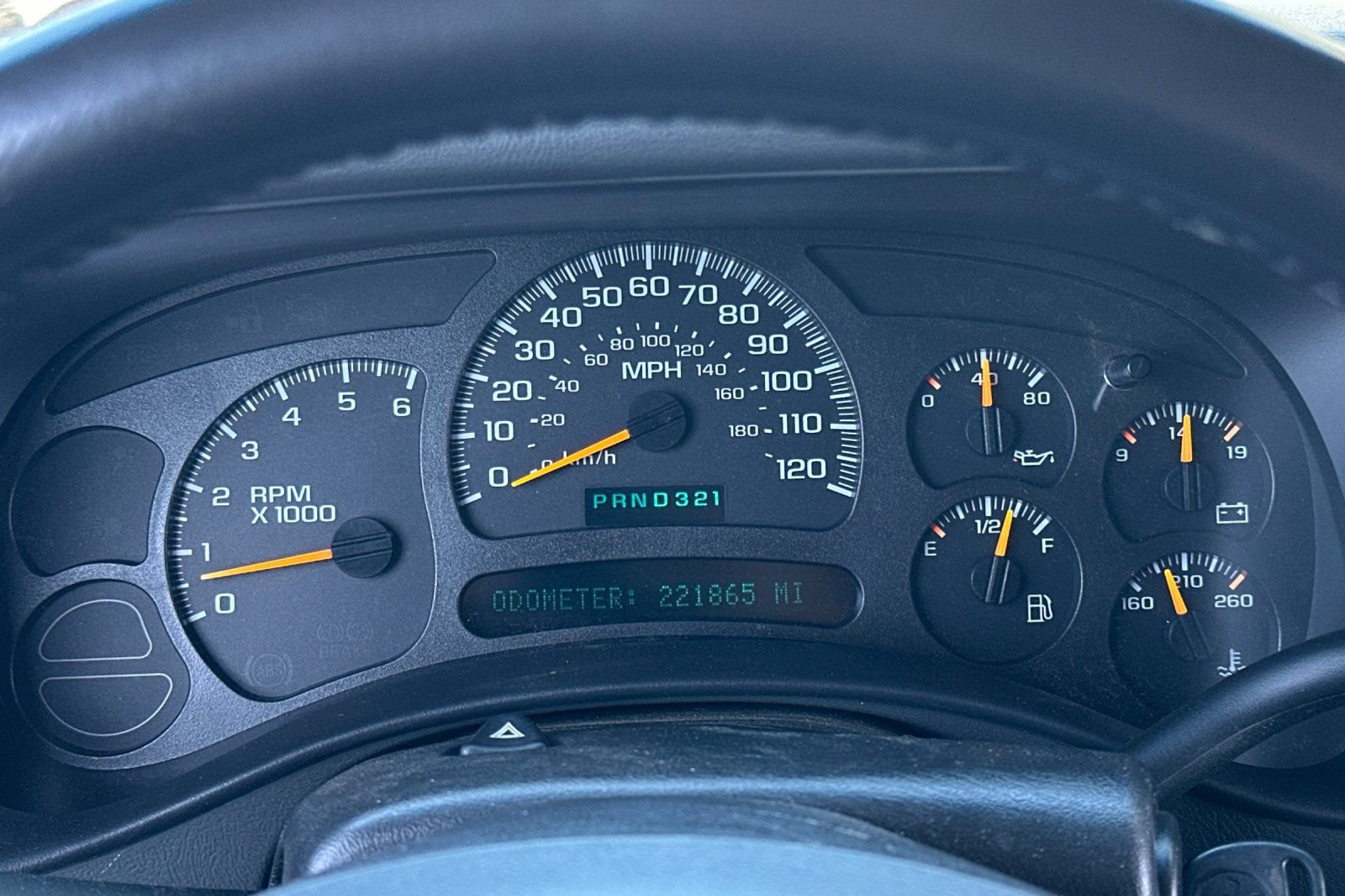 Used 2004 Chevrolet Tahoe LT w/ LT Preferred Equipment Group AWD/4WD image 22