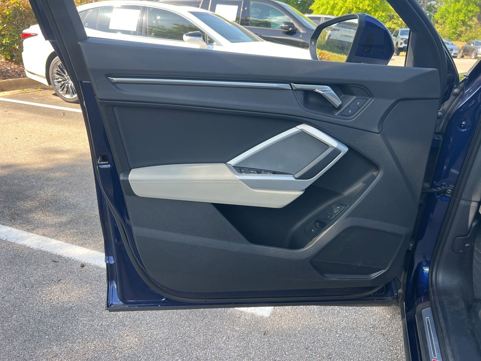 Used 2024 Audi Q3 2.0T Premium Plus image 31