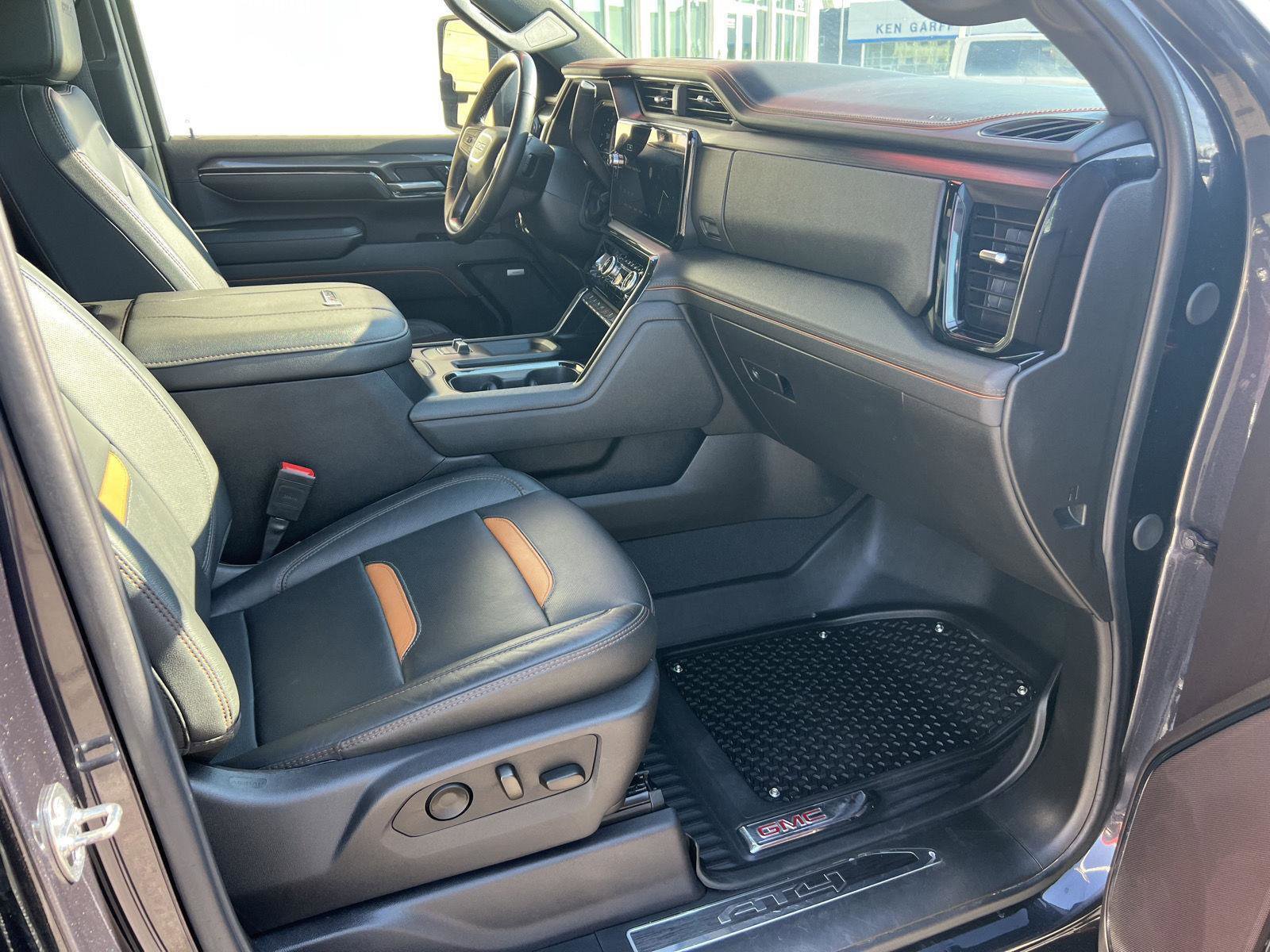 Used 2024 GMC Sierra 3500 AT4 w/ AT4 Premium Plus Package image 15