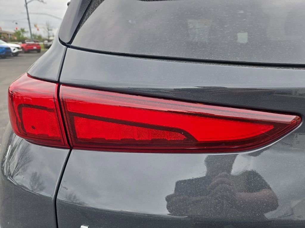 Used 2023 Hyundai Kona Limited w/ Cargo Package AWD/4WD image 10