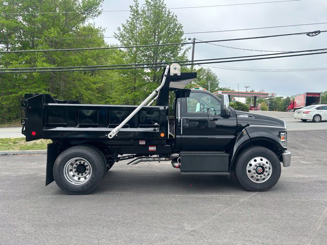New 2027 Ford F650 2WD Regular Cab Super Duty image 2