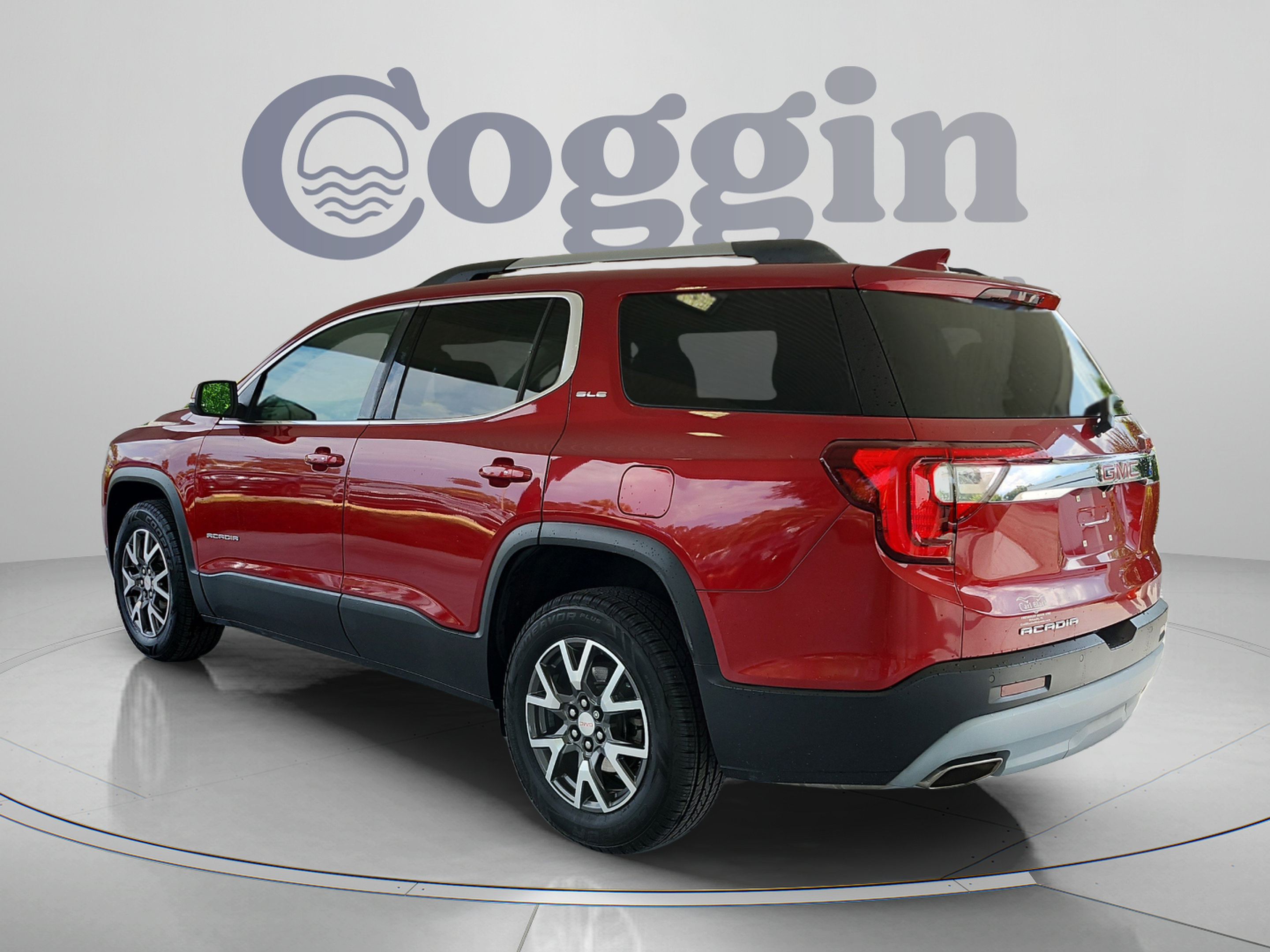 Used 2020 GMC Acadia SLE w/ Driver Convenience Package FWD image 3