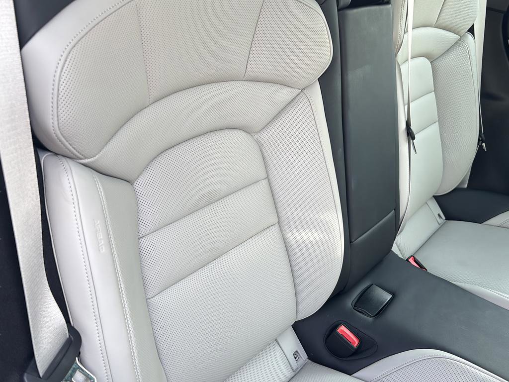 Used 2021 Porsche Taycan 4S image 41