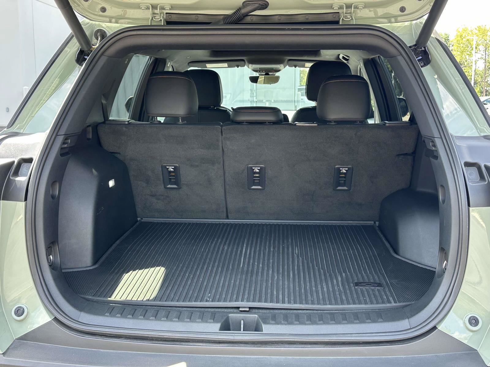 Used 2025 Chevrolet Equinox ACTIV w/ Safety and Technology Package AWD/4WD image 8