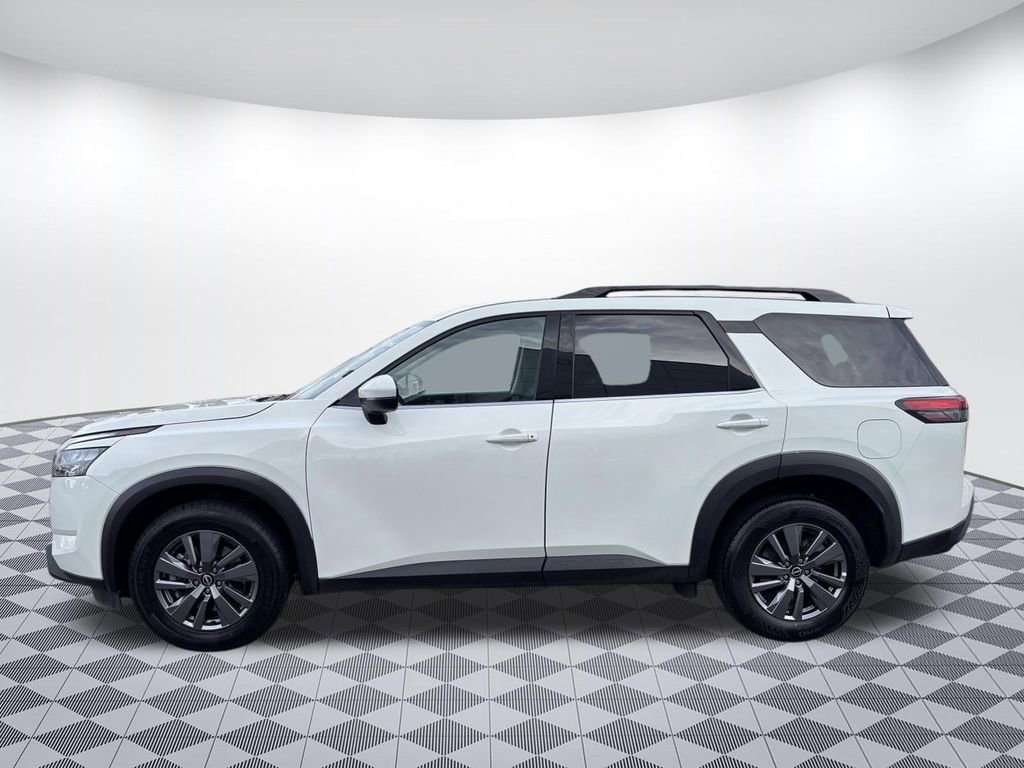 Used 2025 Nissan Pathfinder SV AWD/4WD image 4