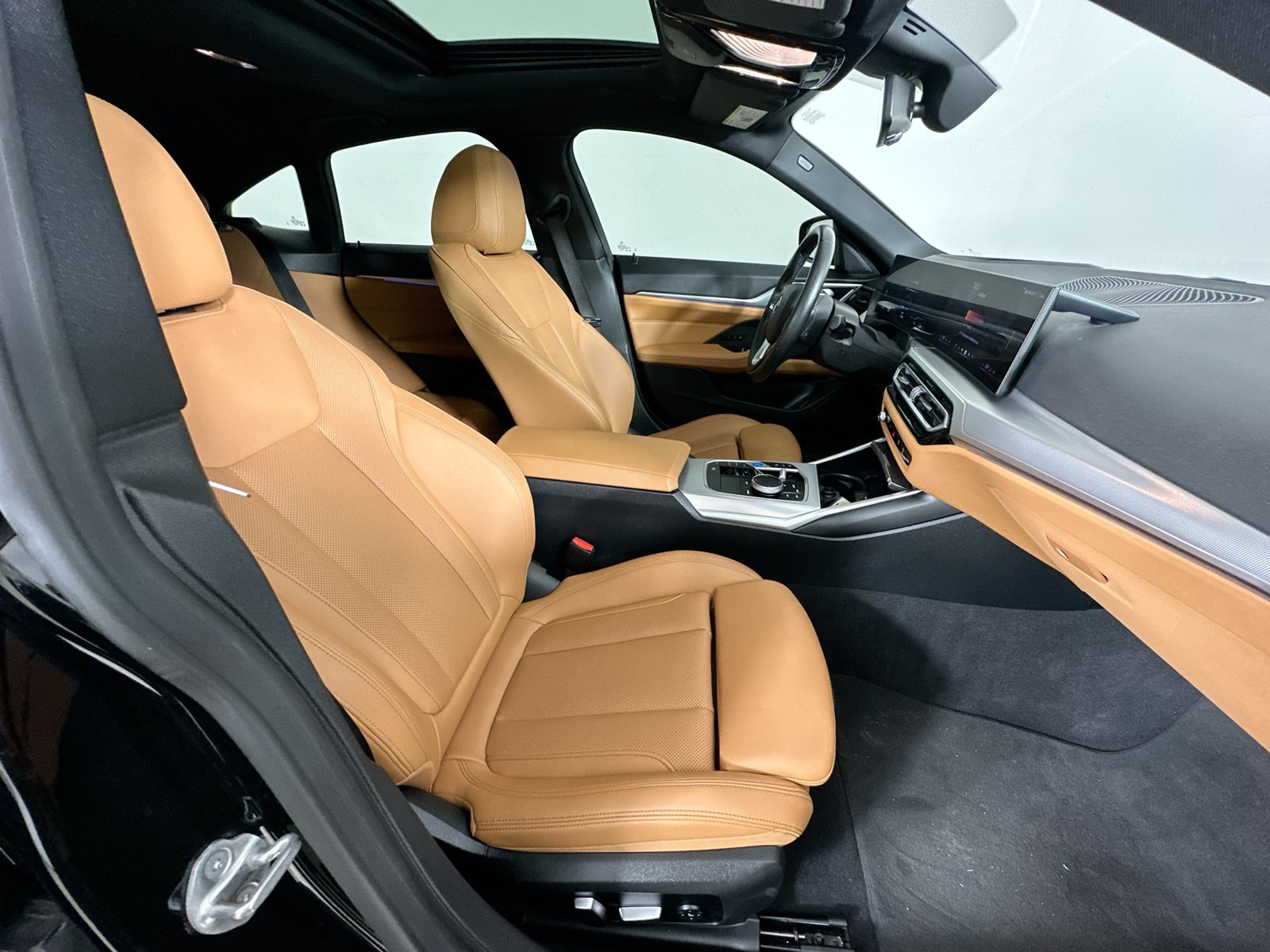 Used 2024 BMW i4 eDrive35 w/ Premium Package RWD image 44