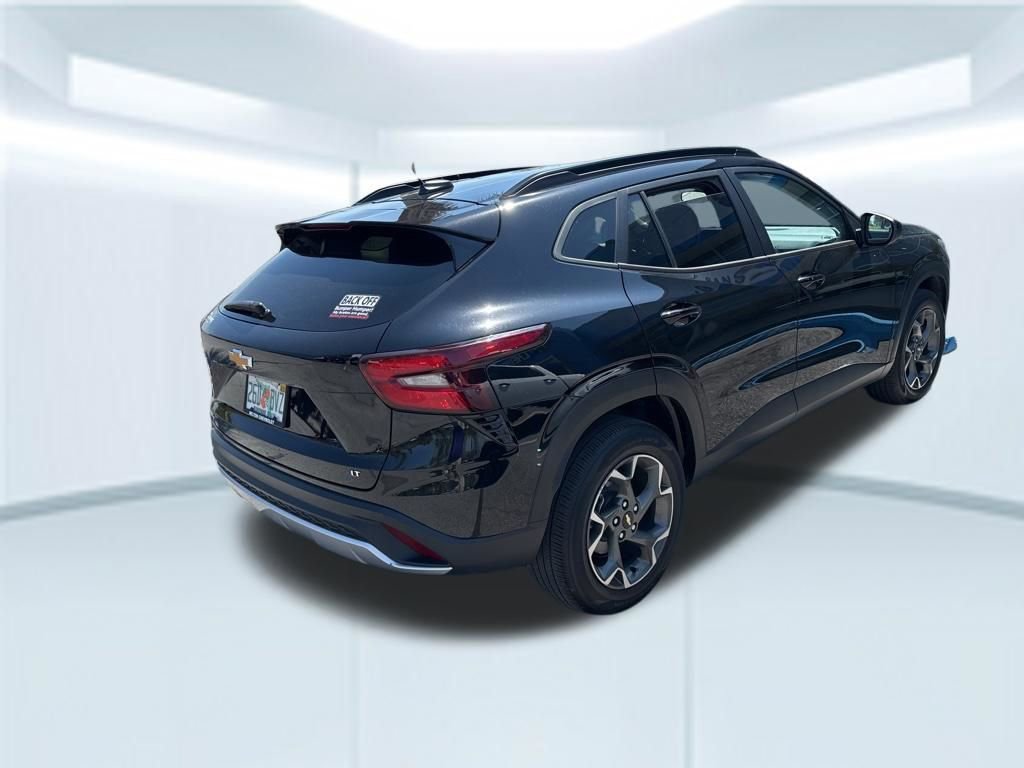 Used 2024 Chevrolet Trax LT w/ Driver Confidence Package image 10