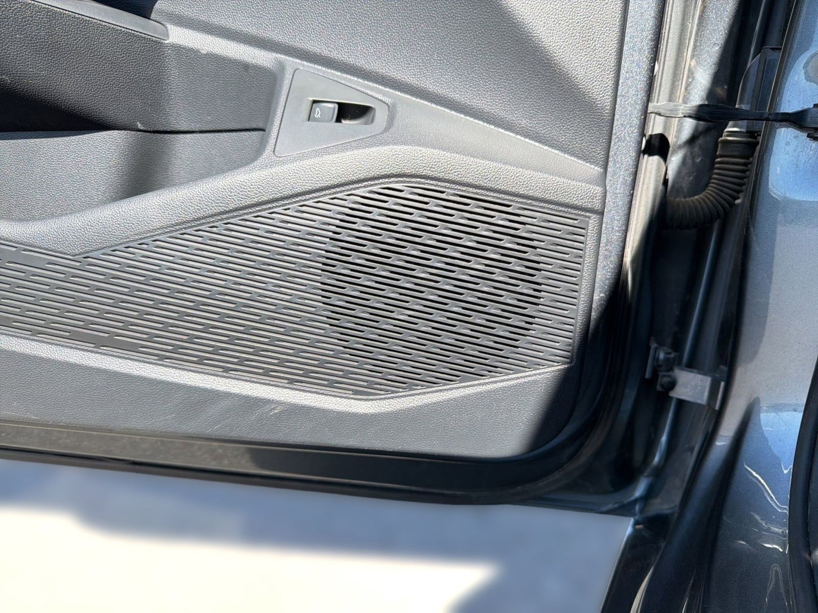 Used 2019 Volkswagen Jetta R-Line w/ R-Line Cold Weather Package image 22