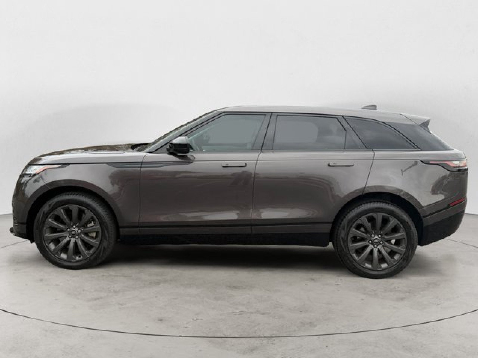 Certified 2023 Land Rover Range Rover Velar R-Dynamic S AWD/4WD image 5