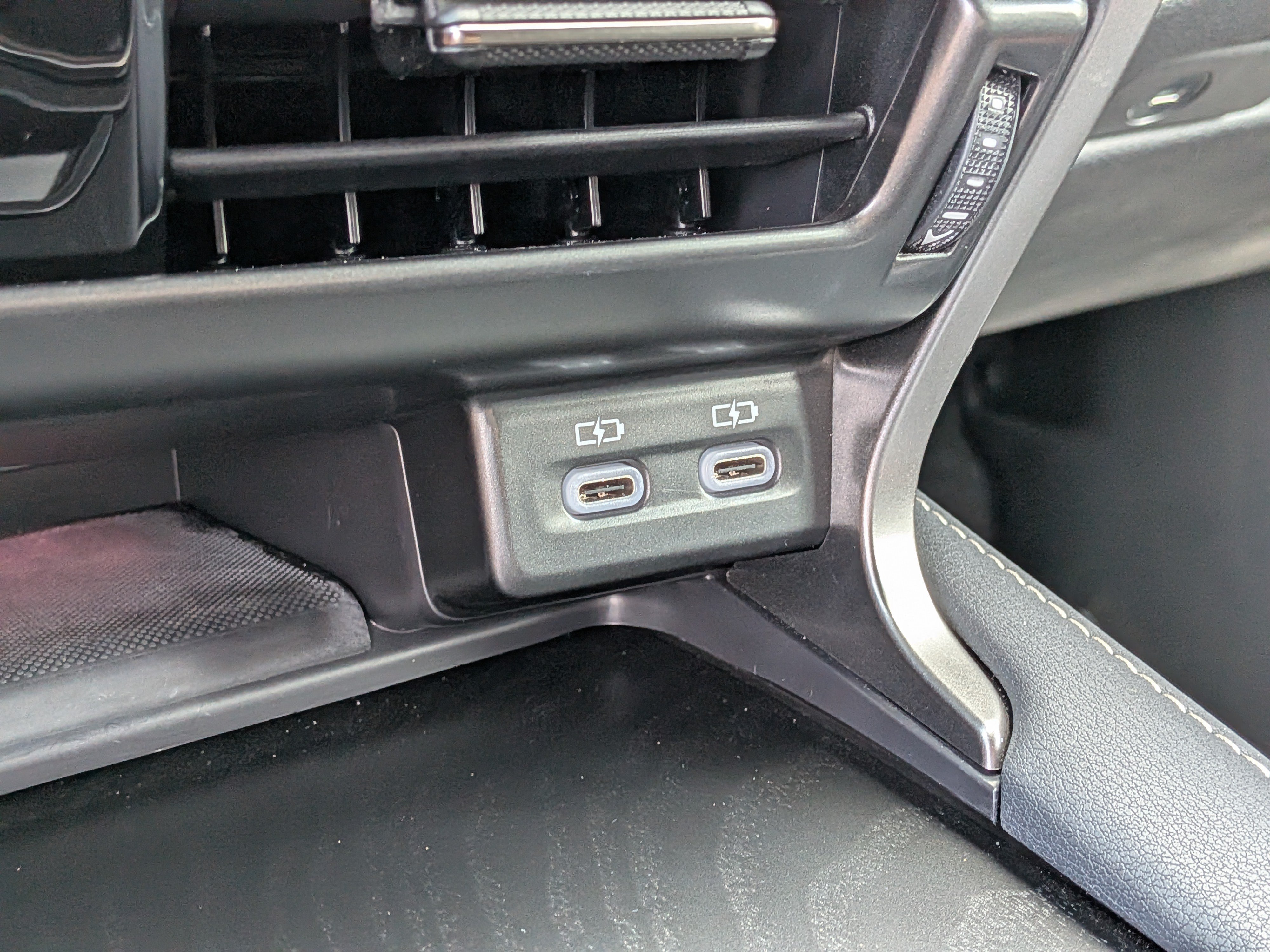 Used 2025 Lexus RX 350 Premium Plus w/ Convenience Package FWD image 33