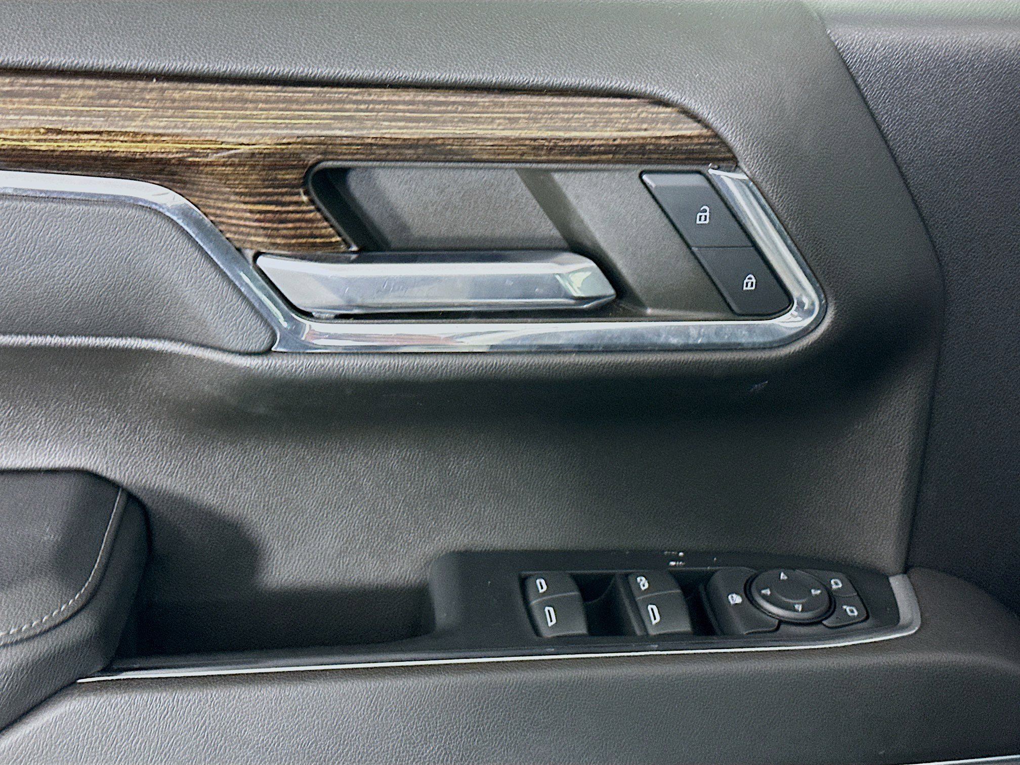 Used 2023 GMC Sierra 1500 Elevation image 15