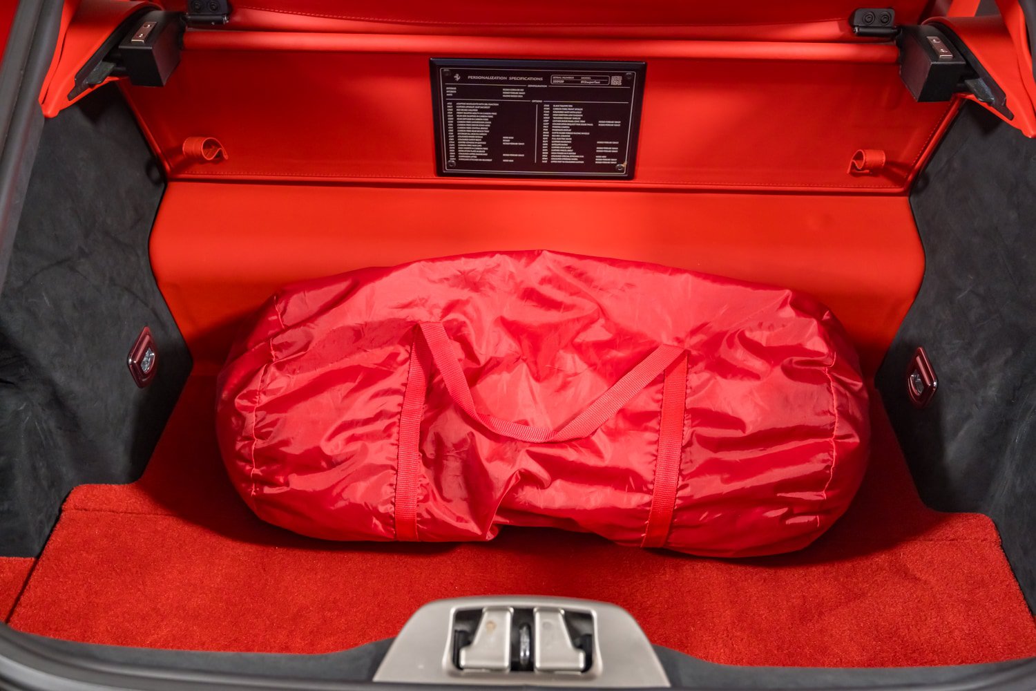 Used 2018 Ferrari 812 Superfast RWD image 45
