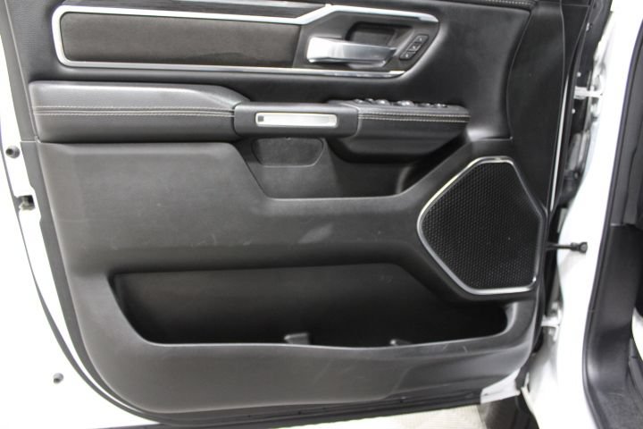 Used 2024 RAM 1500 Laramie AWD/4WD image 16