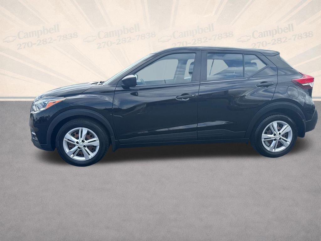Used 2020 Nissan Kicks S image 2