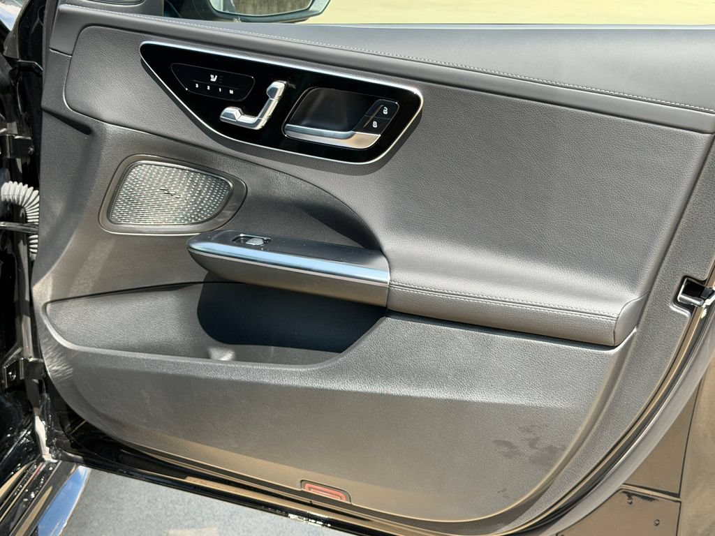 Used 2023 Mercedes-Benz C 300 4MATIC Sedan image 15