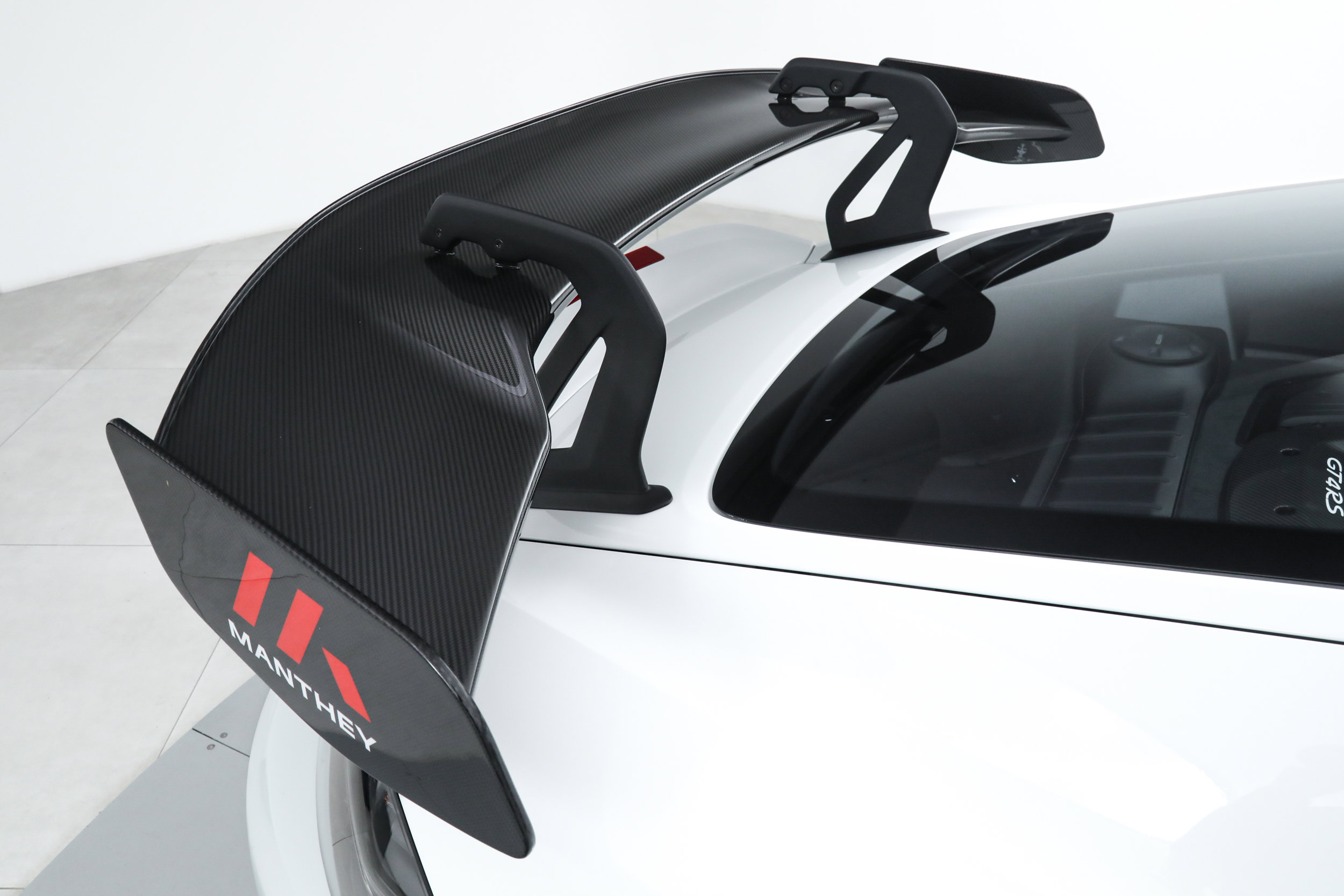 Used 2025 Porsche 718 Cayman GT4 RS RWD image 13