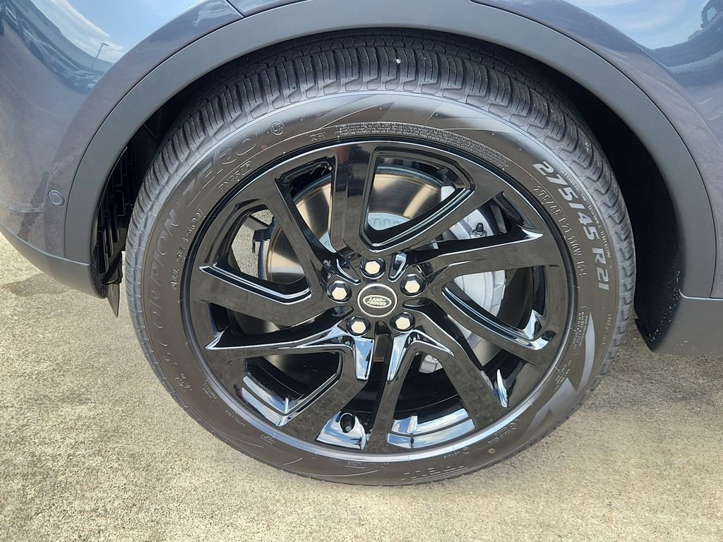 Certified 2025 Land Rover Discovery S AWD/4WD image 9