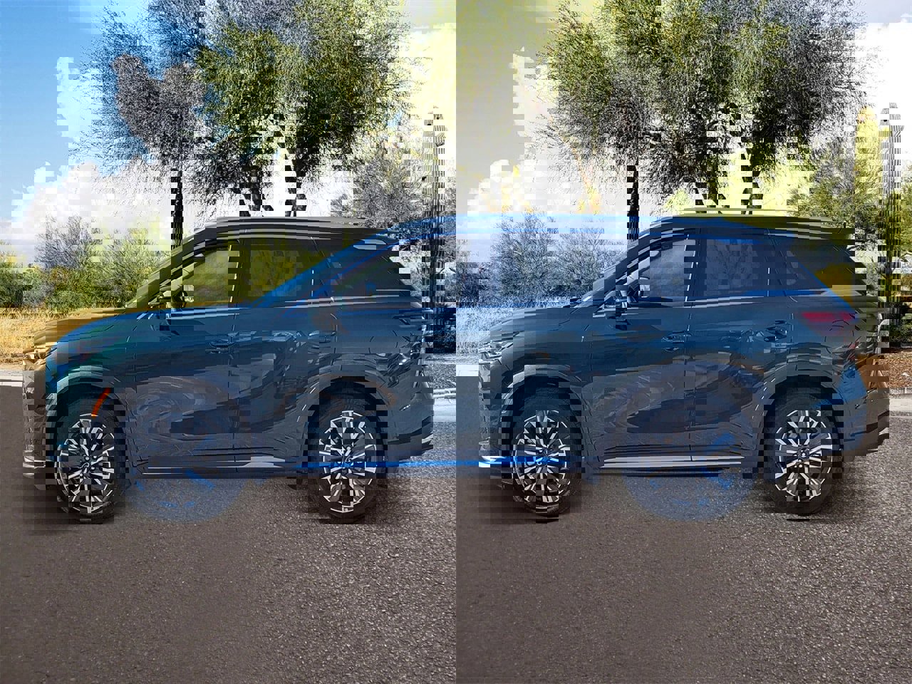 Certified 2026 INFINITI QX60 Luxe w/ Cargo Package image 2