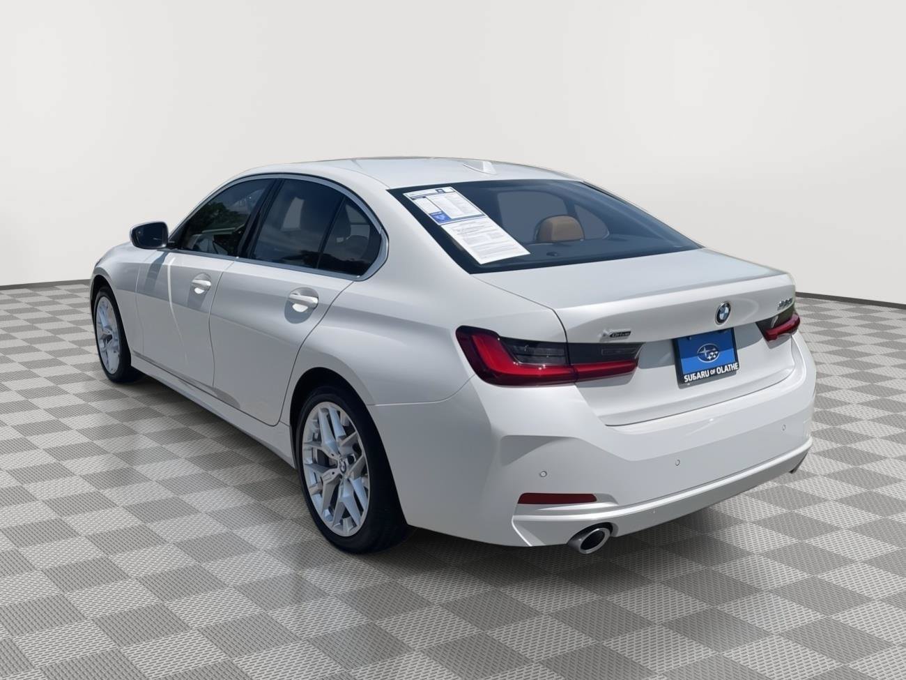 Used 2025 BMW 330i xDrive Sedan w/ Premium Package AWD/4WD image 13