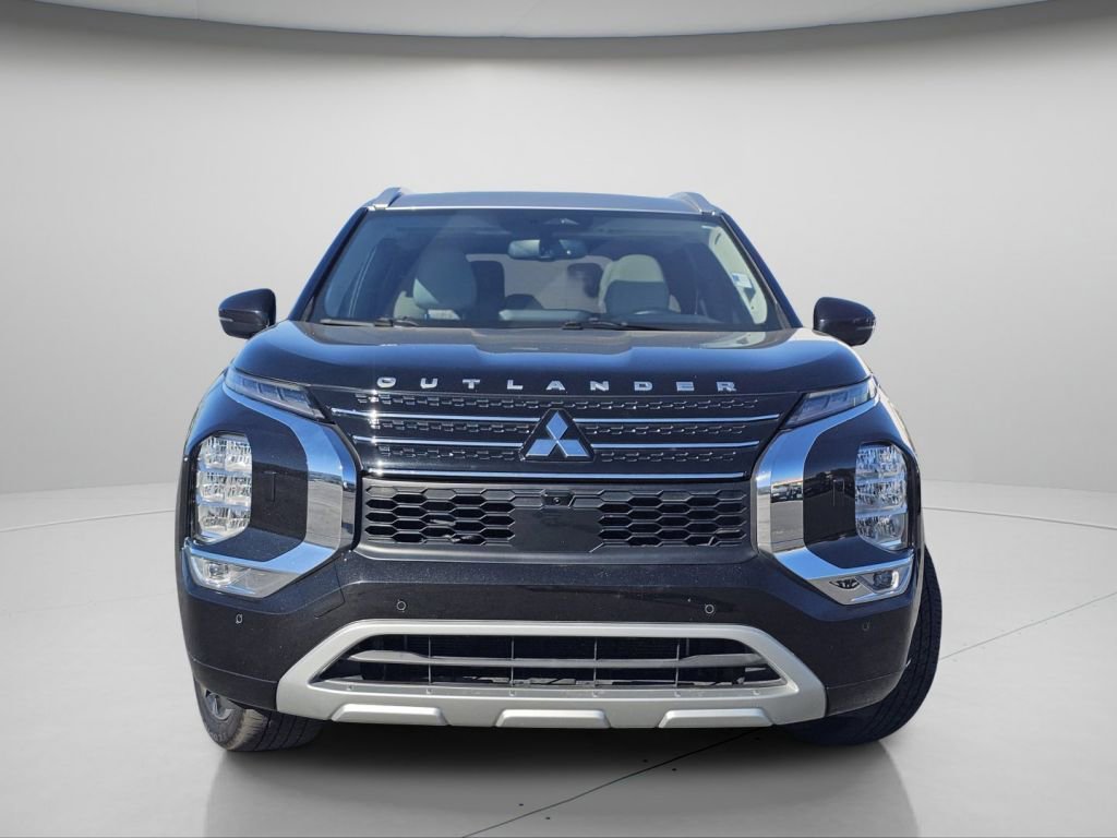 Used 2024 Mitsubishi Outlander SEL image 3