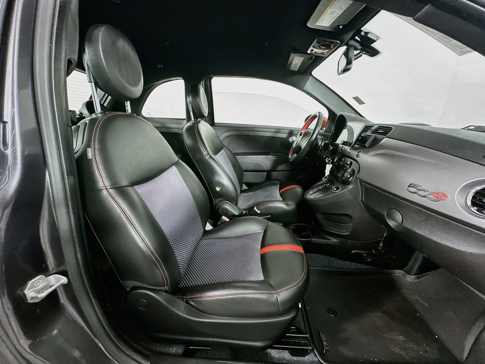 Used 2014 FIAT 500 e w/ Esport Package FWD image 25