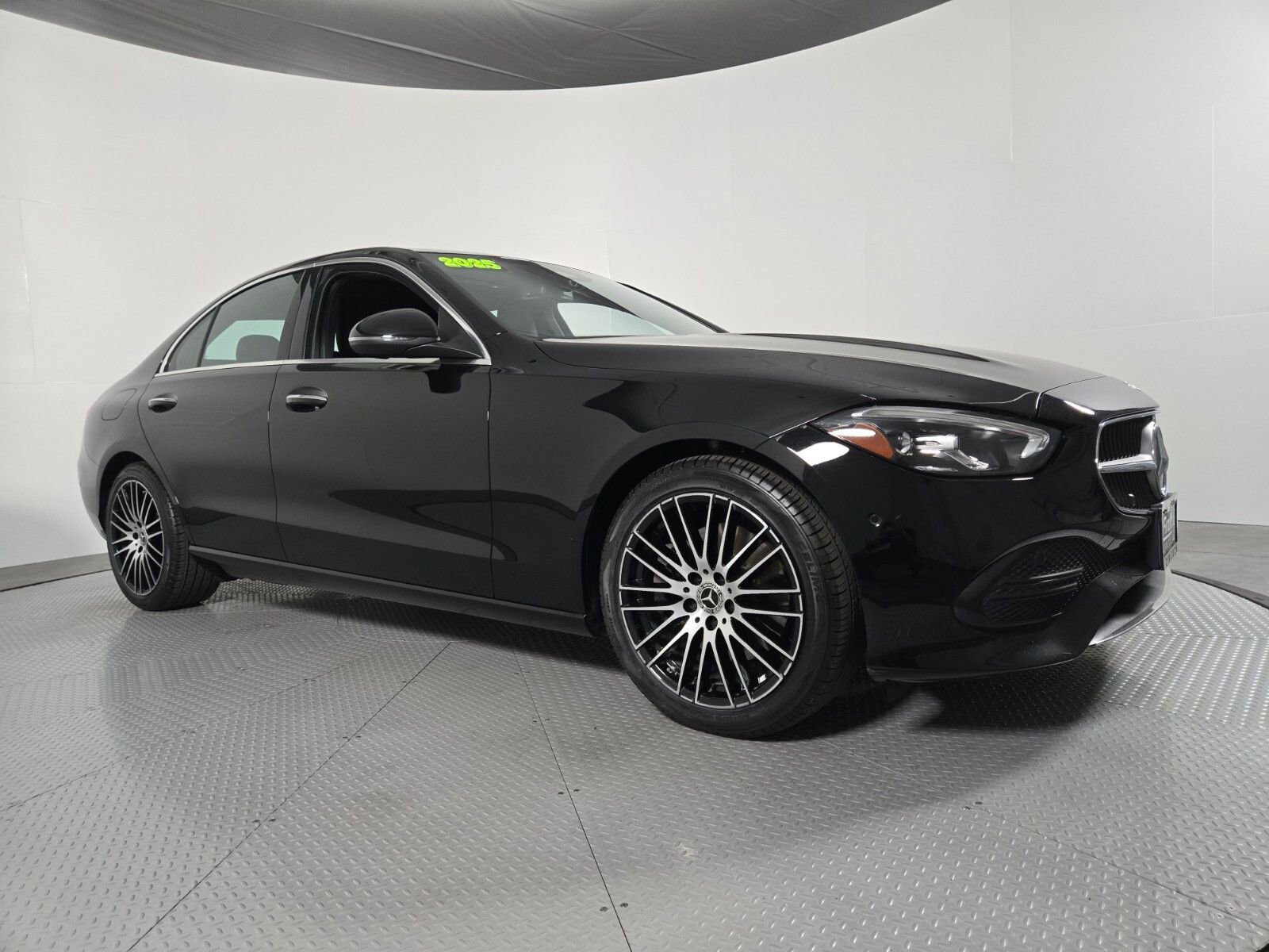 Used 2025 Mercedes-Benz C 300 Sedan image 2