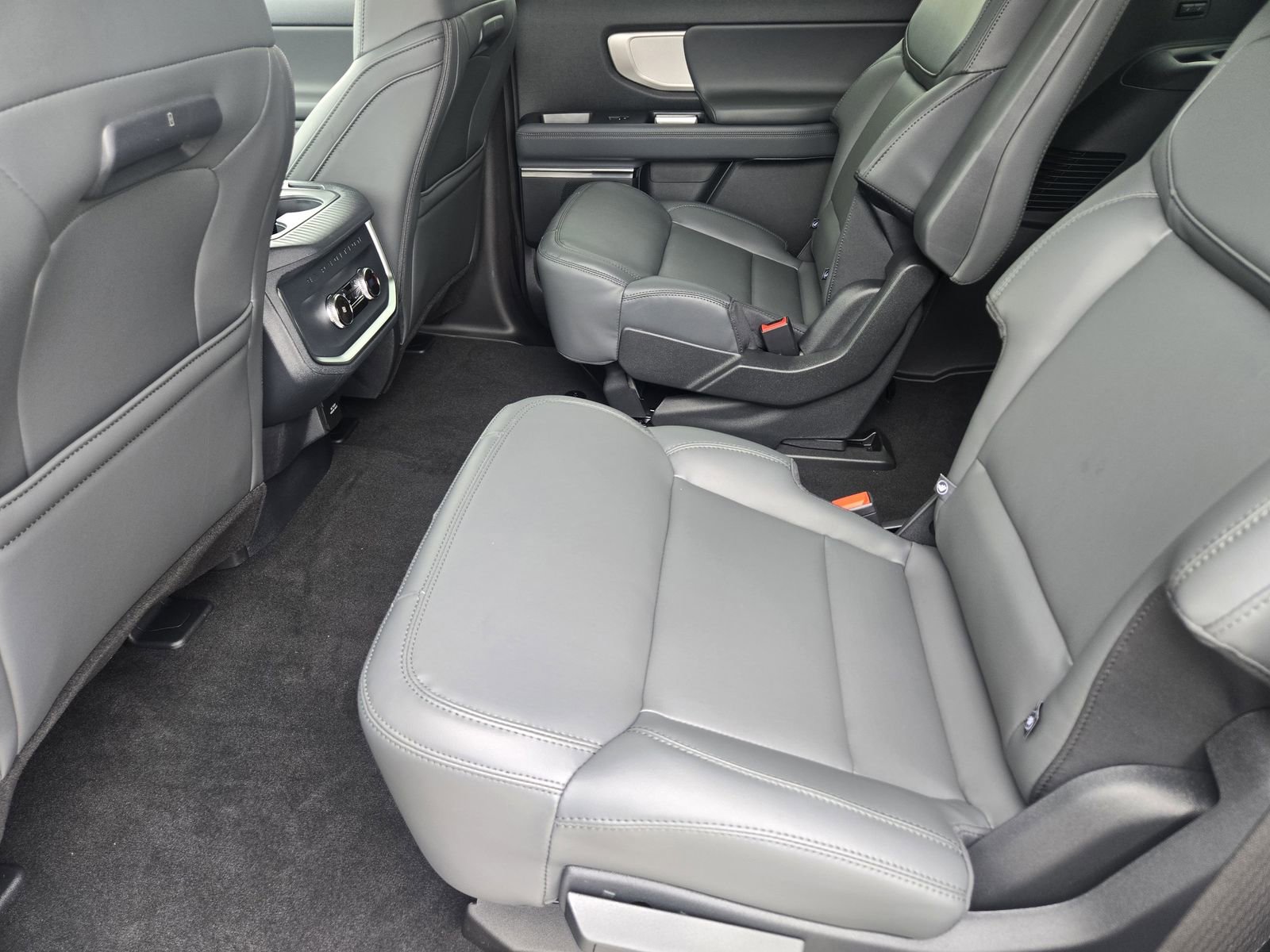 New 2026 Ford Expedition Active RWD image 27