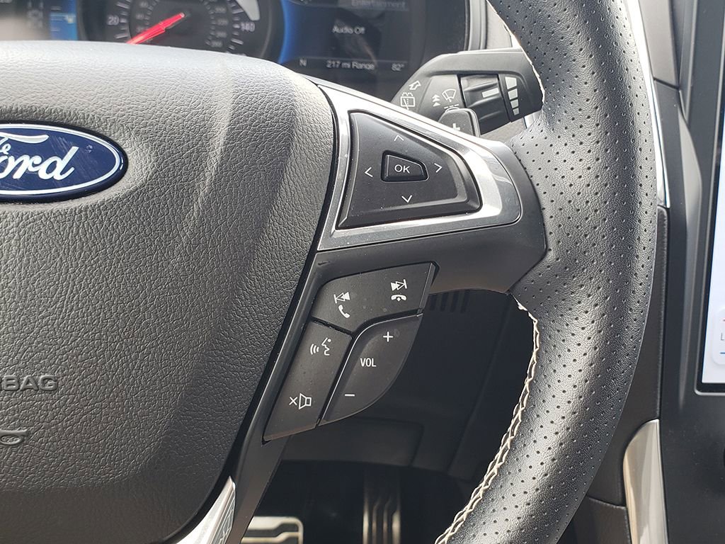 Used 2023 Ford Edge ST image 29