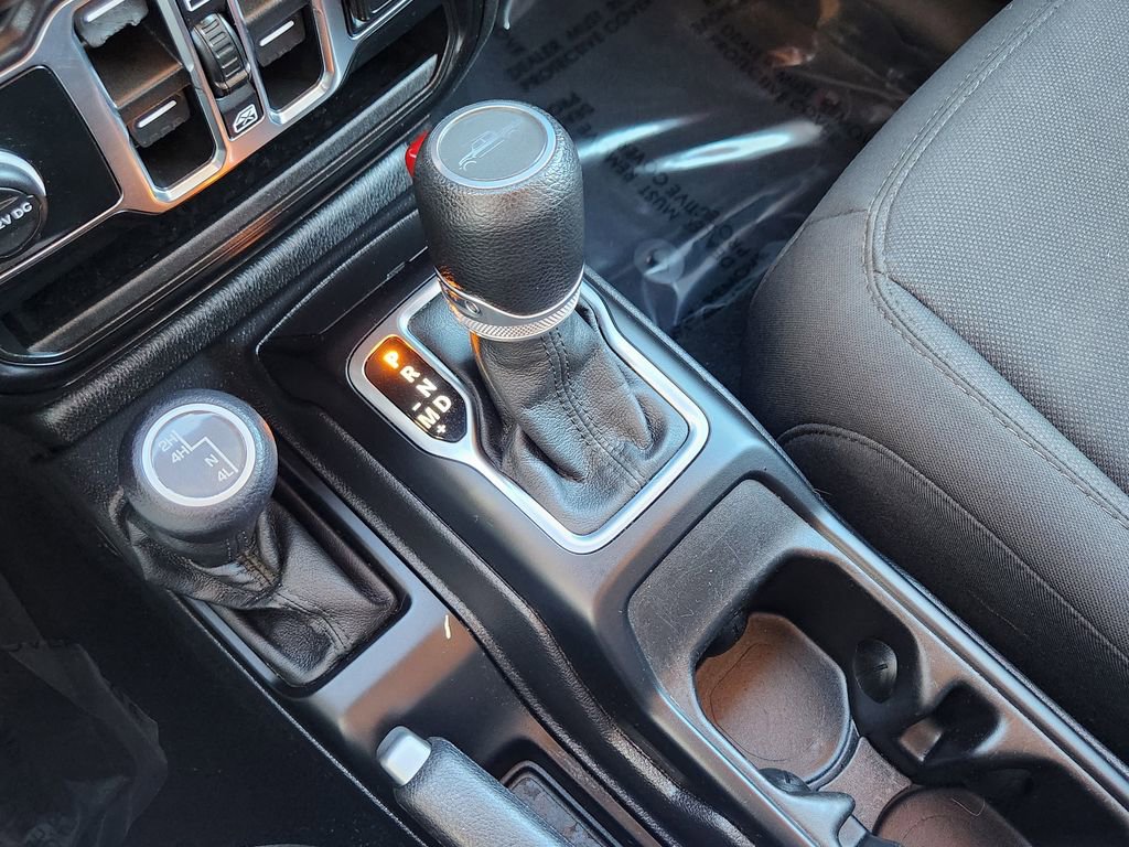 Used 2023 Jeep Gladiator Sport image 11