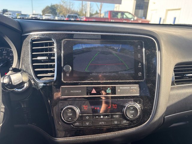 Used 2019 Mitsubishi Outlander ES AWD/4WD image 16