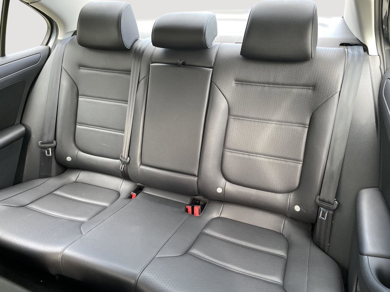 Used 2014 Volkswagen Jetta SE FWD image 22