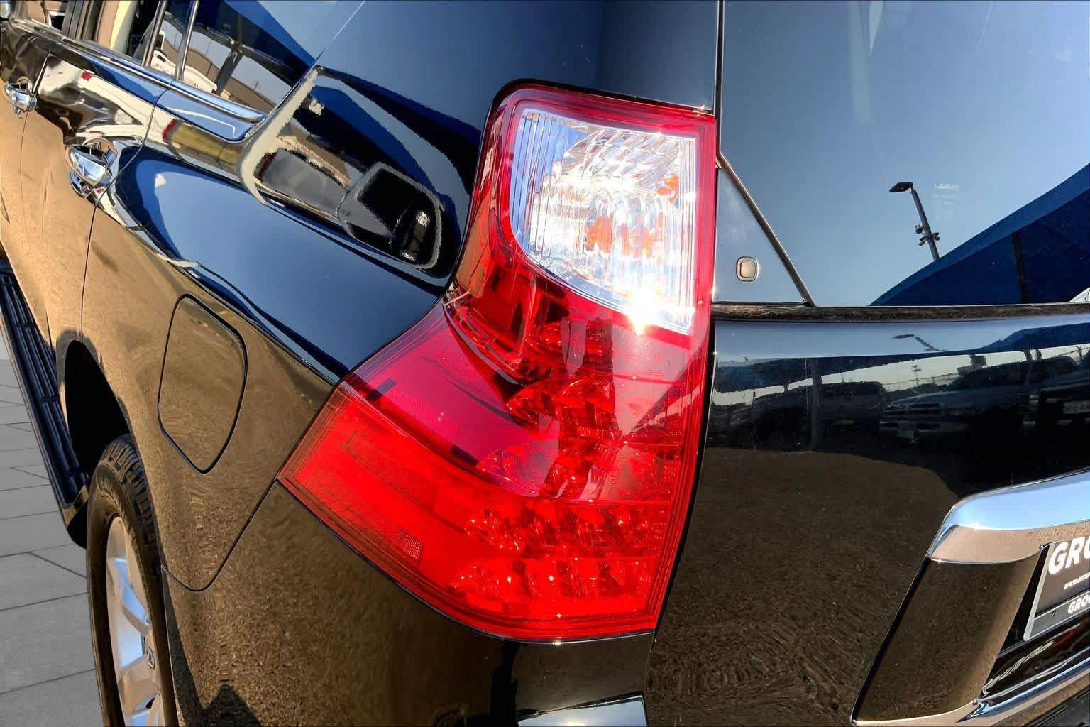 Used 2011 Lexus GX 460 w/ Comfort Plus Pkg AWD/4WD image 28