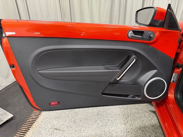 Used 2019 Volkswagen Beetle 2.0T SE FWD image 16