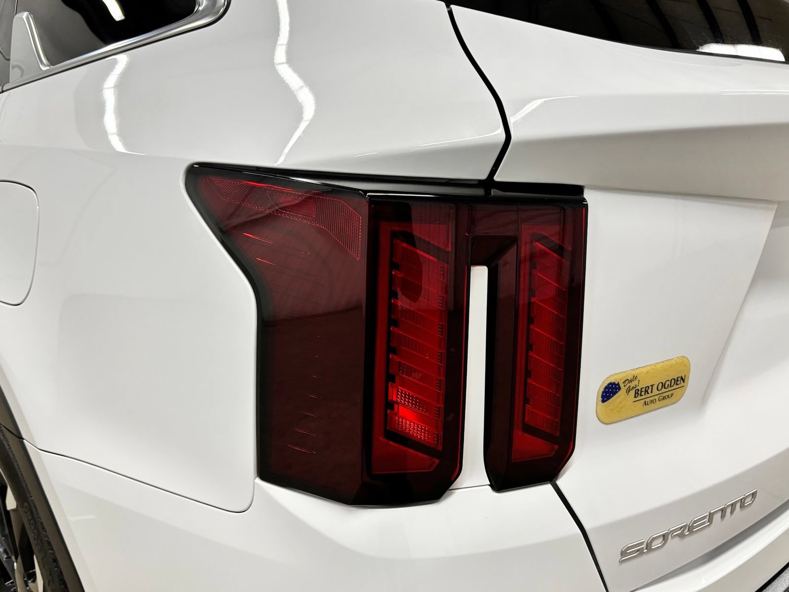 Used 2025 Kia Sorento EX FWD image 8