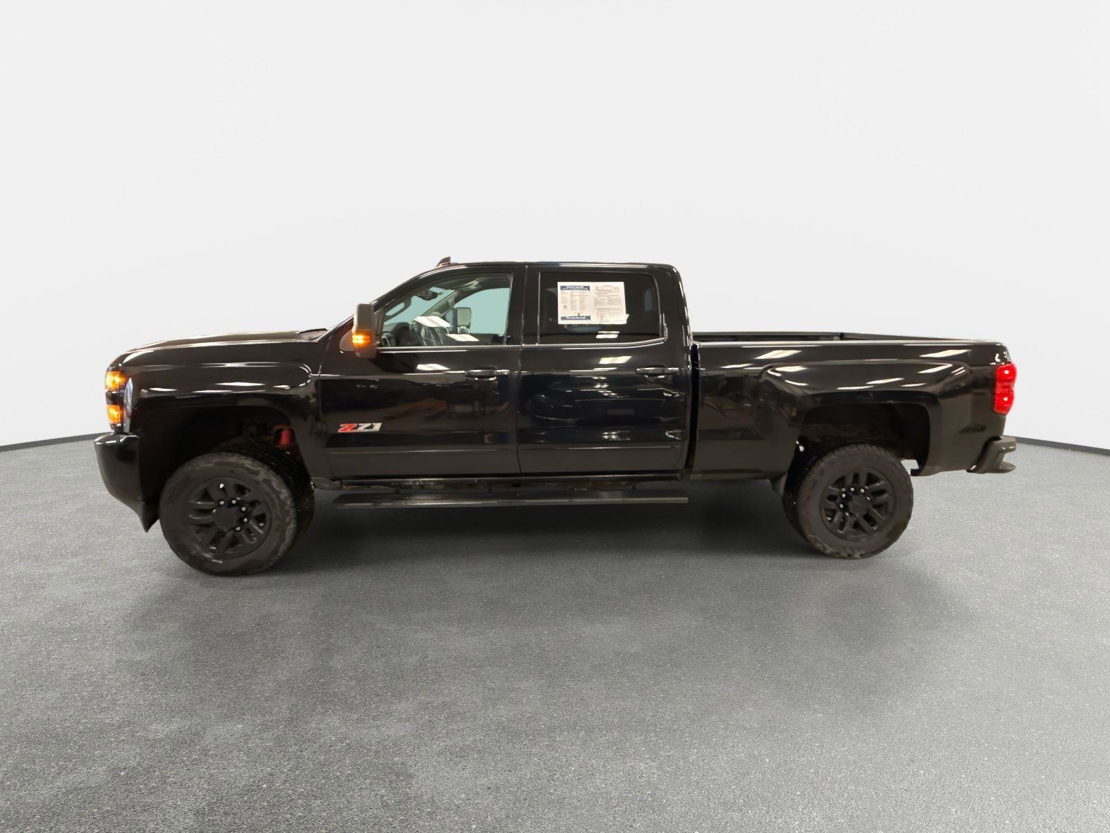 Used 2016 Chevrolet Silverado 2500 LT w/ Midnight Edition image 8