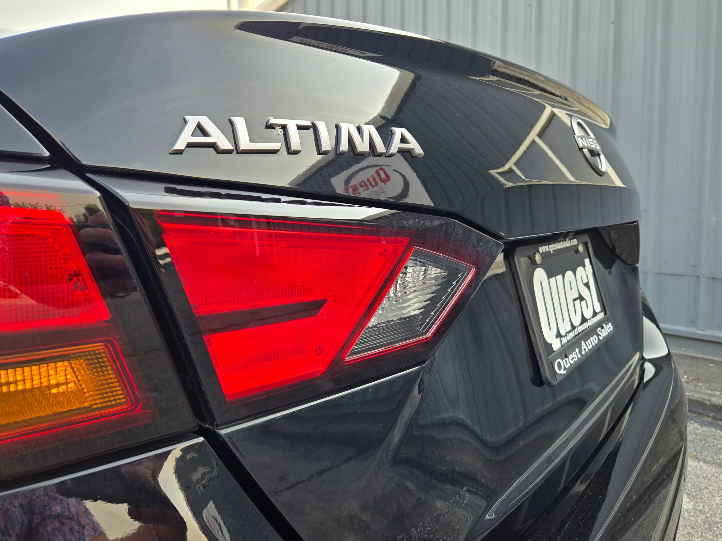 Used 2025 Nissan Altima 2.5 SV image 22