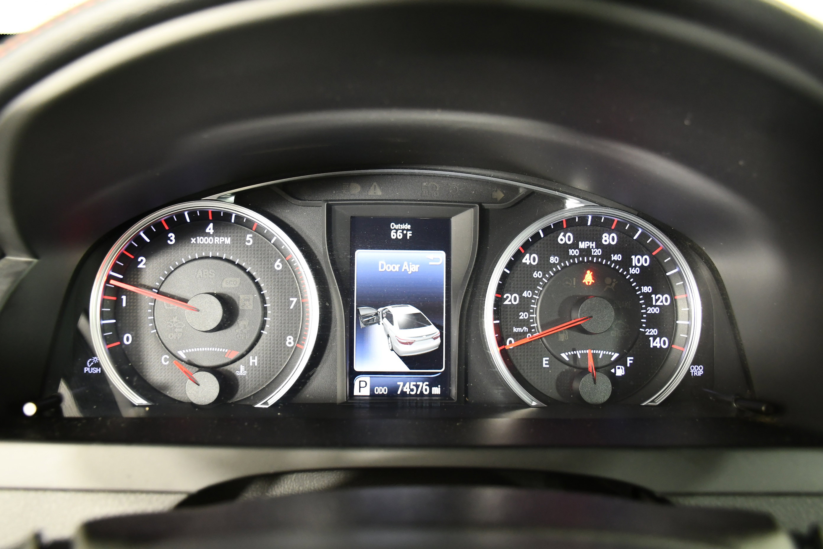 Used 2017 Toyota Camry SE FWD image 18